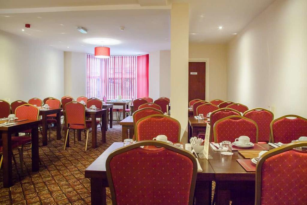 The Trafford Hotel Blackpool Eksteriør billede