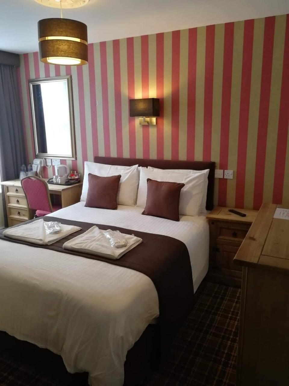 The Trafford Hotel Blackpool Eksteriør billede